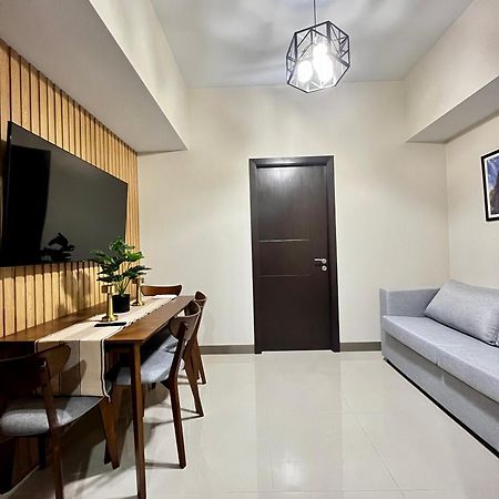 Park Mckinley West Bgc Apartment Тагиг Экстерьер фото